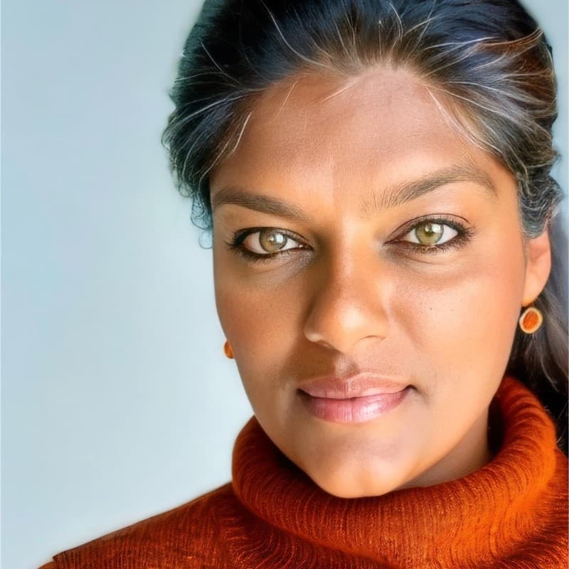 Headshot of Madiha Latif